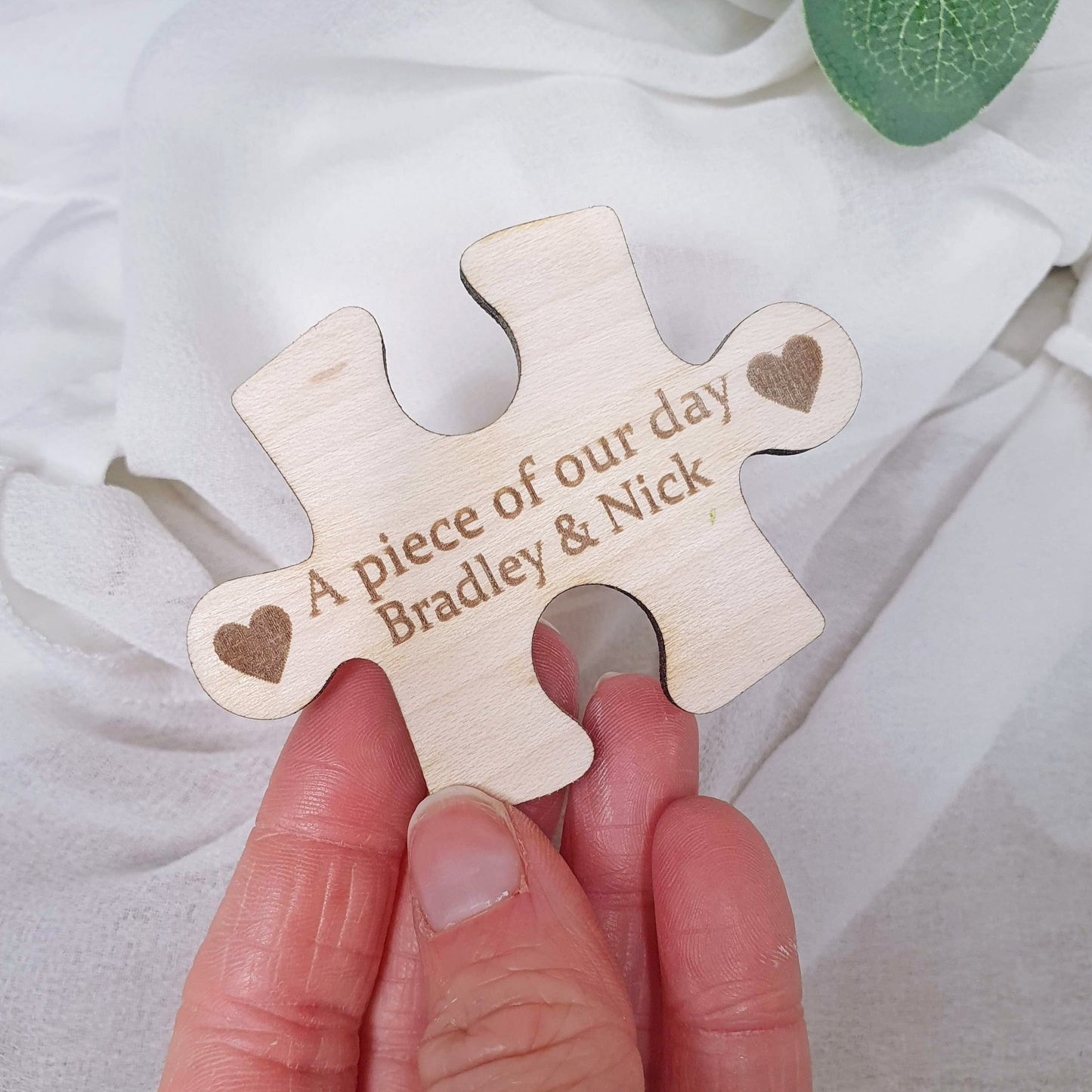 Customised wooden puzzle favour - Heartfelt wedding keepsake