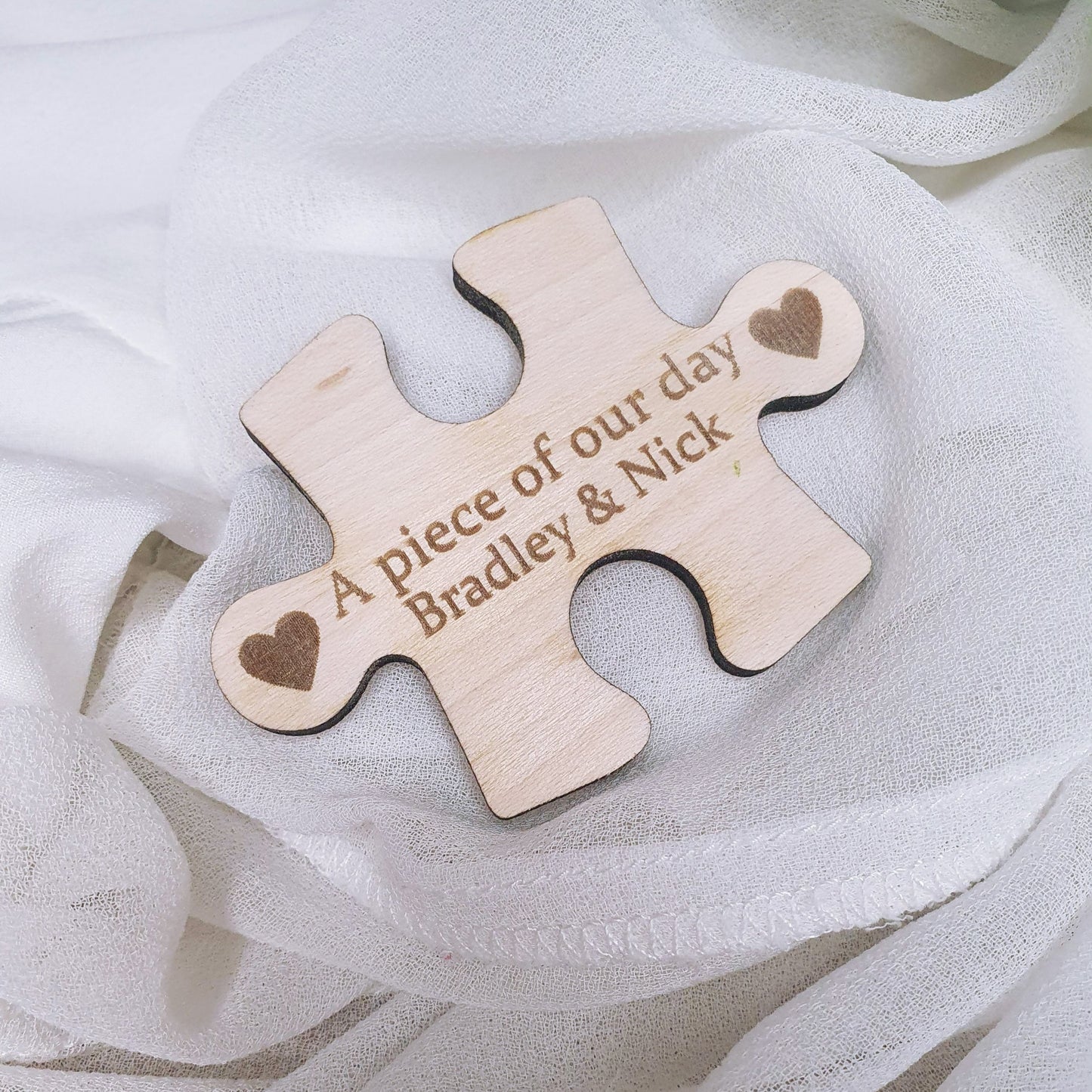 High-quality wood jigsaw puzzle favour - Symbol of unity and love