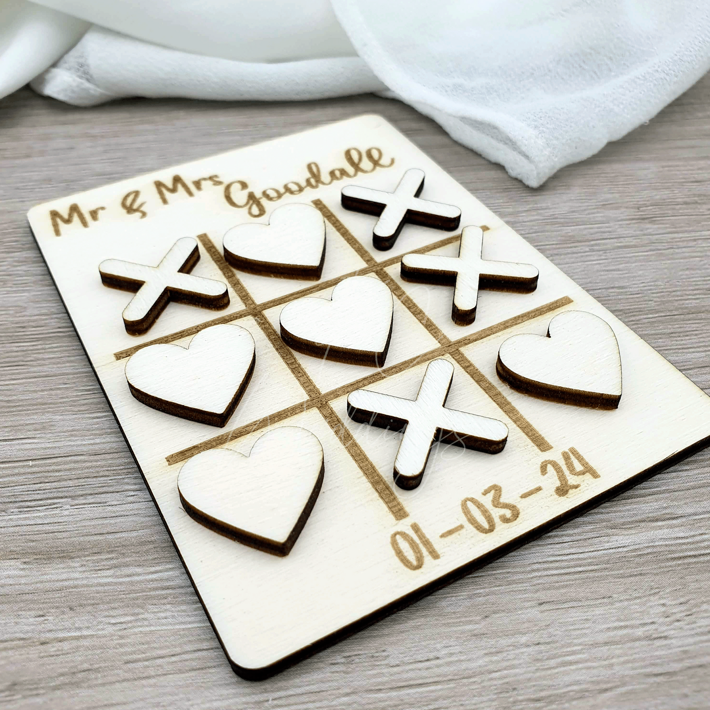 Poplar wood wedding favour - Noughts and Crosses game