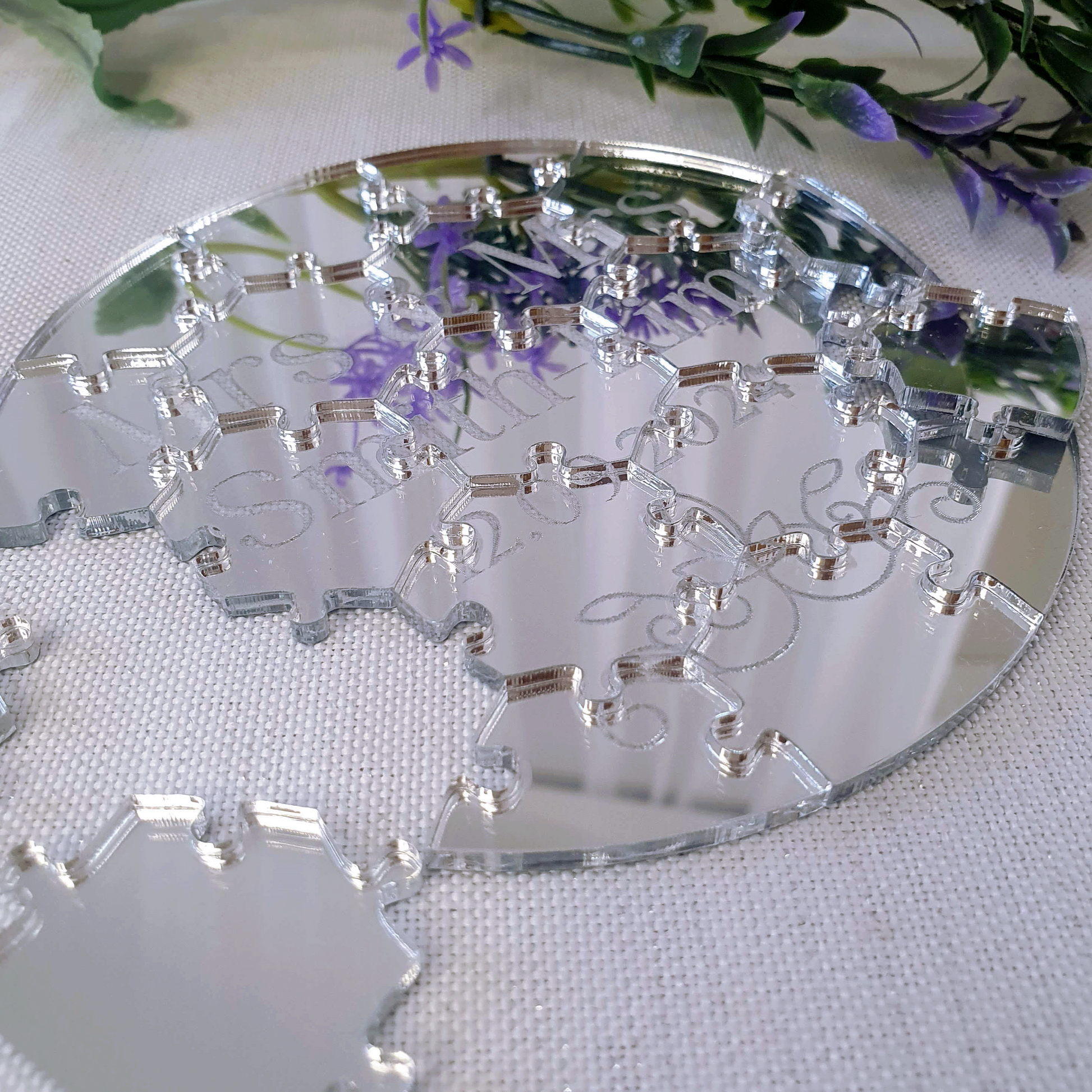 Elegant mirrored table game in white organza bag - Personalised wedding entertainment